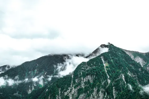 Mount Fuji 4K Wallpaper · mountains · 3840×2560
