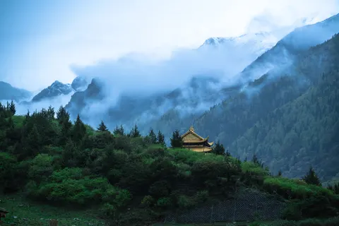 Fond d'écran Montagnes 4K · mountains · 3840×2560