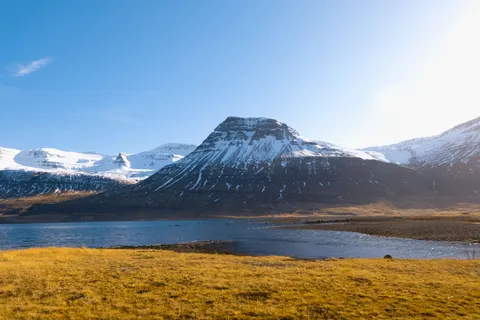 Snowy Volcano 4K Wallpaper · mountains · 3840×2560