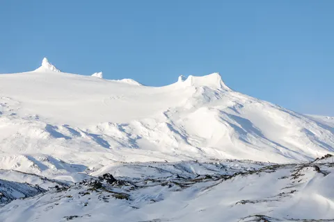 Snowy Volcano 4K Wallpaper · mountains · 3840×2560