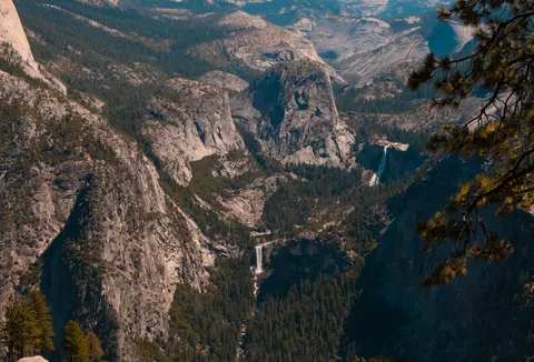 Valley Waterfall 4K Wallpaper · mountains · 3840×2610