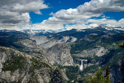 Valley Waterfall 4K Wallpaper · mountains · 3840×2560