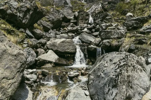 Valley Waterfall 4K Wallpaper · mountains · 3840×2560