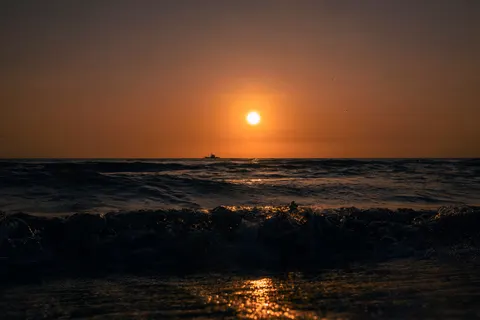 Ocean Sunset 4K Wallpaper · ocean · 3840×2560