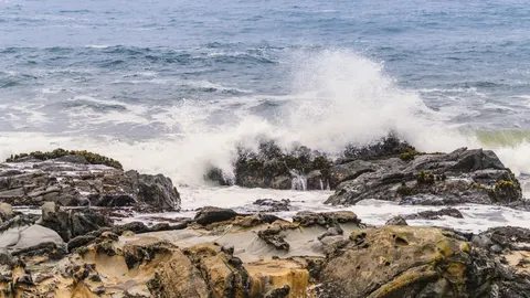 Rocky Shore 4K Wallpaper · ocean · 3840×2160