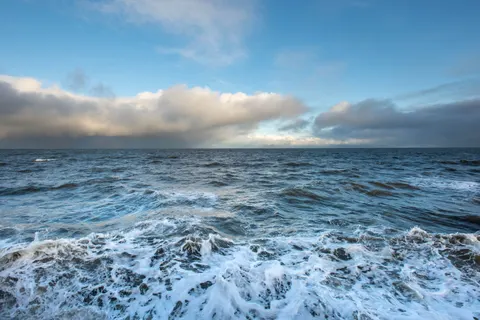 Stormy Sea 4K Wallpaper · ocean · 3840×2563