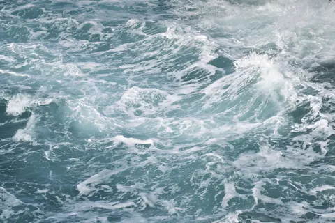 Stormy Sea 4K Wallpaper · ocean · 3840×2560