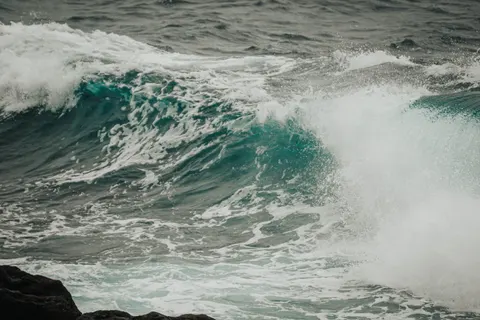 Stormy Sea 4K Wallpaper · ocean · 3840×2560