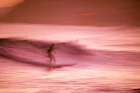 Surf Wave 4K Wallpaper · ocean · 3840×2560