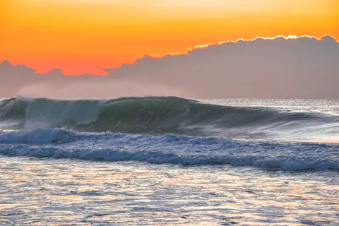 Surf Wave 4K Wallpaper · ocean · 3840×2560