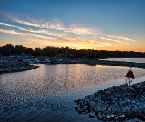 Coastal Harbor 4K Wallpaper · ocean · 3840×3227