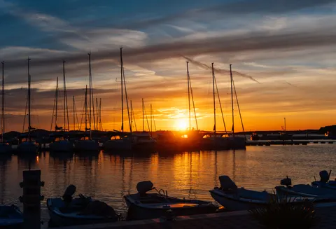 Coastal Harbor 4K Wallpaper · ocean · 3840×2616
