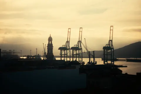 Coastal Harbor 4K Wallpaper · ocean · 3840×2560