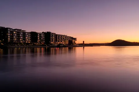 Coastal Harbor 4K Wallpaper · ocean · 3840×2560