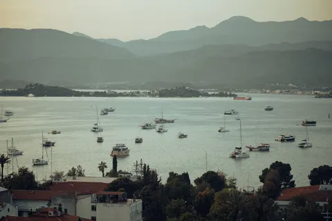 तटीय बंदरगाह 4K वॉलपेपर · ocean · 3840×2560