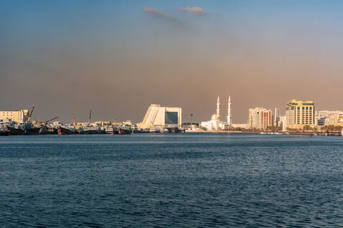 Coastal Harbor 4K Wallpaper · ocean · 3840×2560