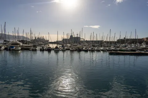 Coastal Harbor 4K Wallpaper · ocean · 3840×2561