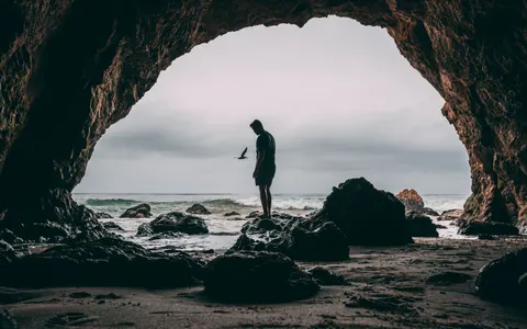 Sea Cave 4K Wallpaper · ocean · 3840×2399