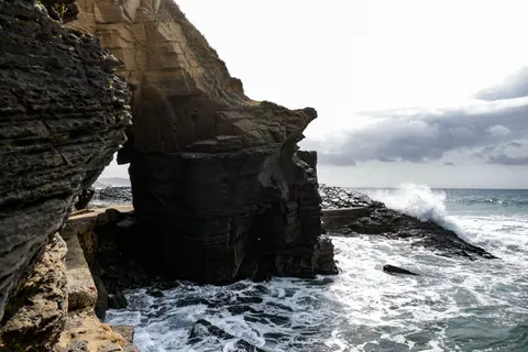 Sea Cave 4K Wallpaper · ocean · 3840×2561