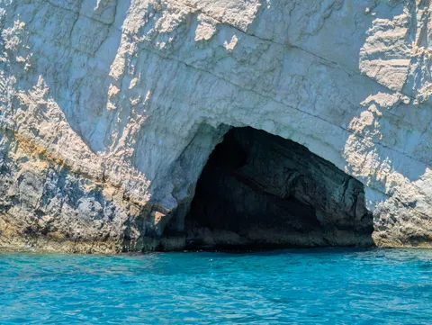 Sea Cave 4K Wallpaper · ocean · 3840×2891