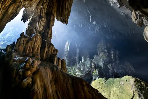 Sea Cave 4K Wallpaper · ocean · 3840×2560