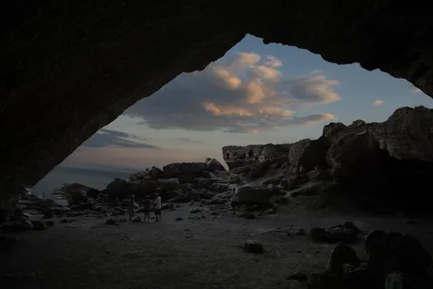 Sea Cave 4K Wallpaper · ocean · 3840×2560
