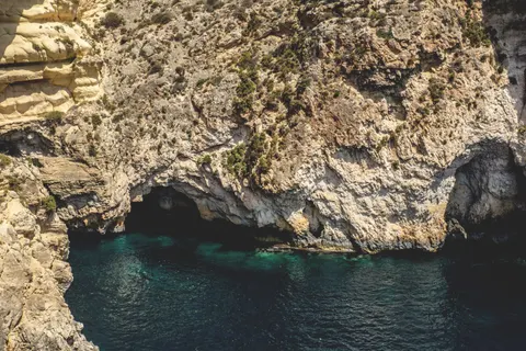 Sea Cave 4K Wallpaper · ocean · 3840×2560