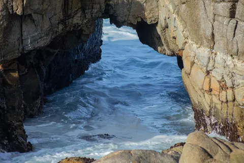 Sea Cave 4K Wallpaper · ocean · 3840×2560