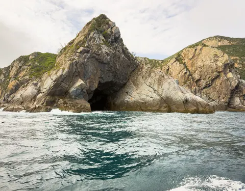 Sea Cave 4K Wallpaper · ocean · 3840×3000