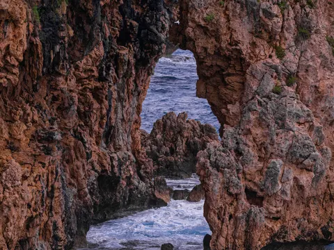 والپیپر غار دریایی با کیفیت 4K · ocean · 3840×2880