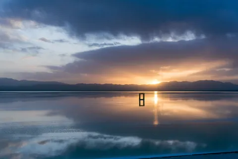 Calm Sea 4K Wallpaper · ocean · 3840×2561