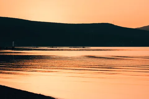 Calm Sea 4K Wallpaper · ocean · 3840×2560