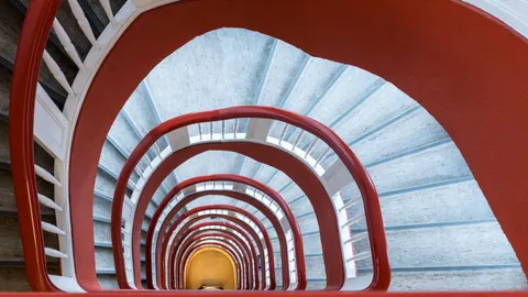 螺旋樓梯 4K桌布 · architecture · 3840×2160
