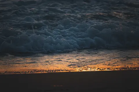 Sea Foam 4K Wallpaper · ocean · 3840×2560