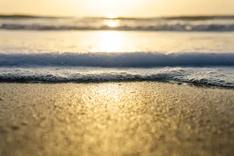 Sea Foam 4K Wallpaper · ocean · 3840×2560