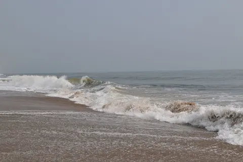 Fondo de pantalla Espuma del mar 4K · ocean · 3840×2563