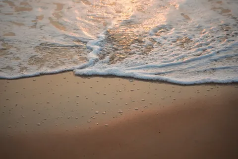 Sea Foam 4K Wallpaper · ocean · 3840×2560
