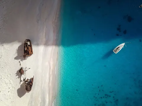 Boat at Sea 4K Wallpaper · ocean · 3840×2880