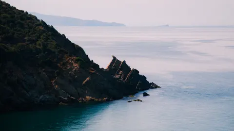 Ocean Cliff 4K Wallpaper · ocean · 3840×2159
