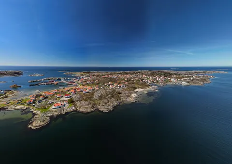 Island Aerial 4K Wallpaper · ocean · 3840×2703