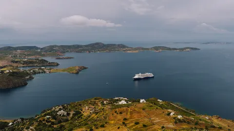 Fondo de pantalla Isla aérea 4K · ocean · 3840×2160