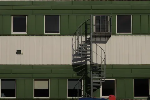 Spiral Merdiven 4K Duvar Kağıdı · architecture · 3840×2560