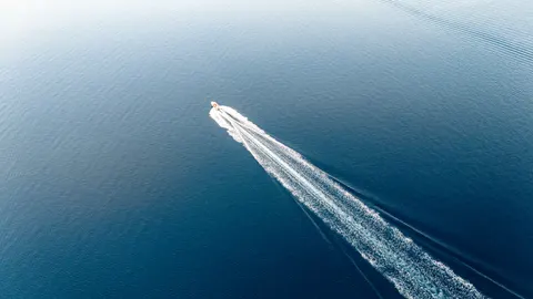 海岛航拍 4K壁纸 · ocean · 3840×2160
