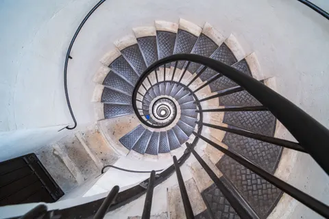 Spiral Merdiven 4K Duvar Kağıdı · architecture · 3840×2560