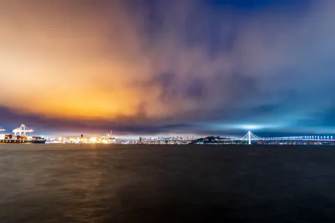 Wallpaper Hong Kong di Malam Hari 4K · city · 3840×2560
