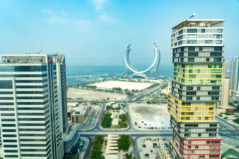Dubai Skyline 4K Wallpaper · city · 3840×2560