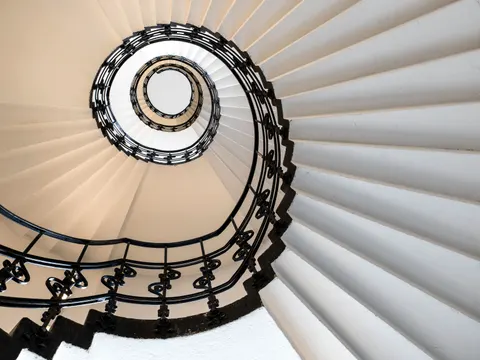 Spiral Merdiven 4K Duvar Kağıdı · architecture · 3840×2880
