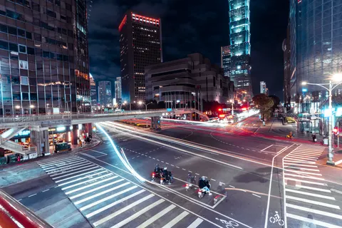 Shanghai Night 4K Wallpaper · city · 3840×2561