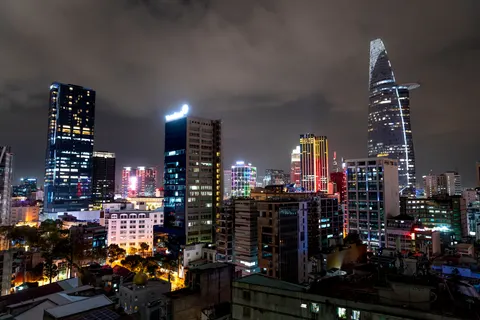 Shanghai Night 4K Wallpaper · city · 3840×2561