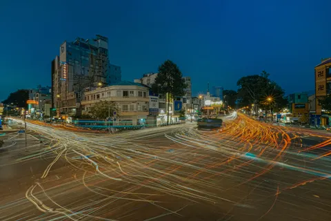 Light Trails 4K Wallpaper · city · 3840×2564